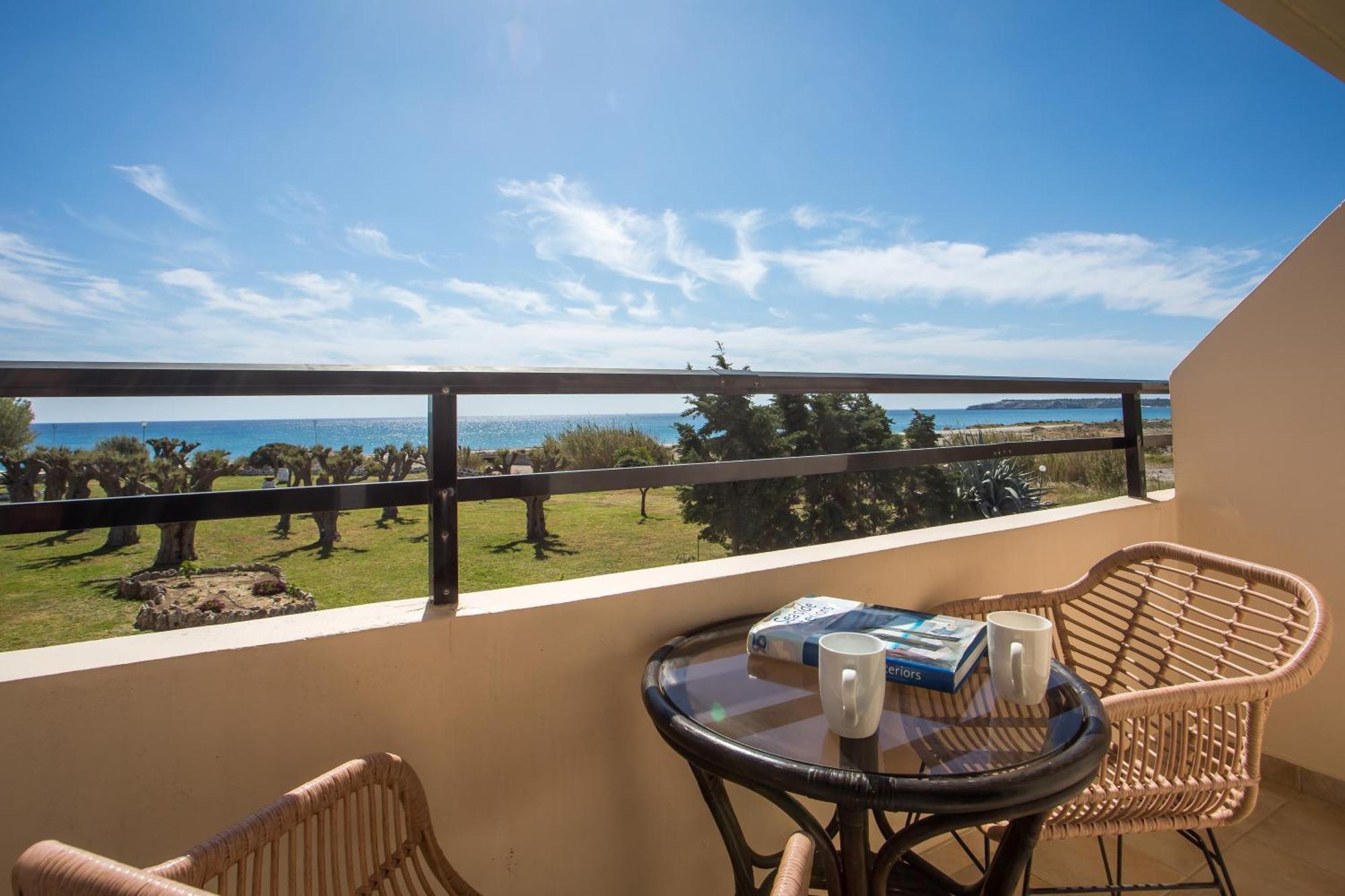 أفانتو Al Mare Apartments المظهر الخارجي الصورة